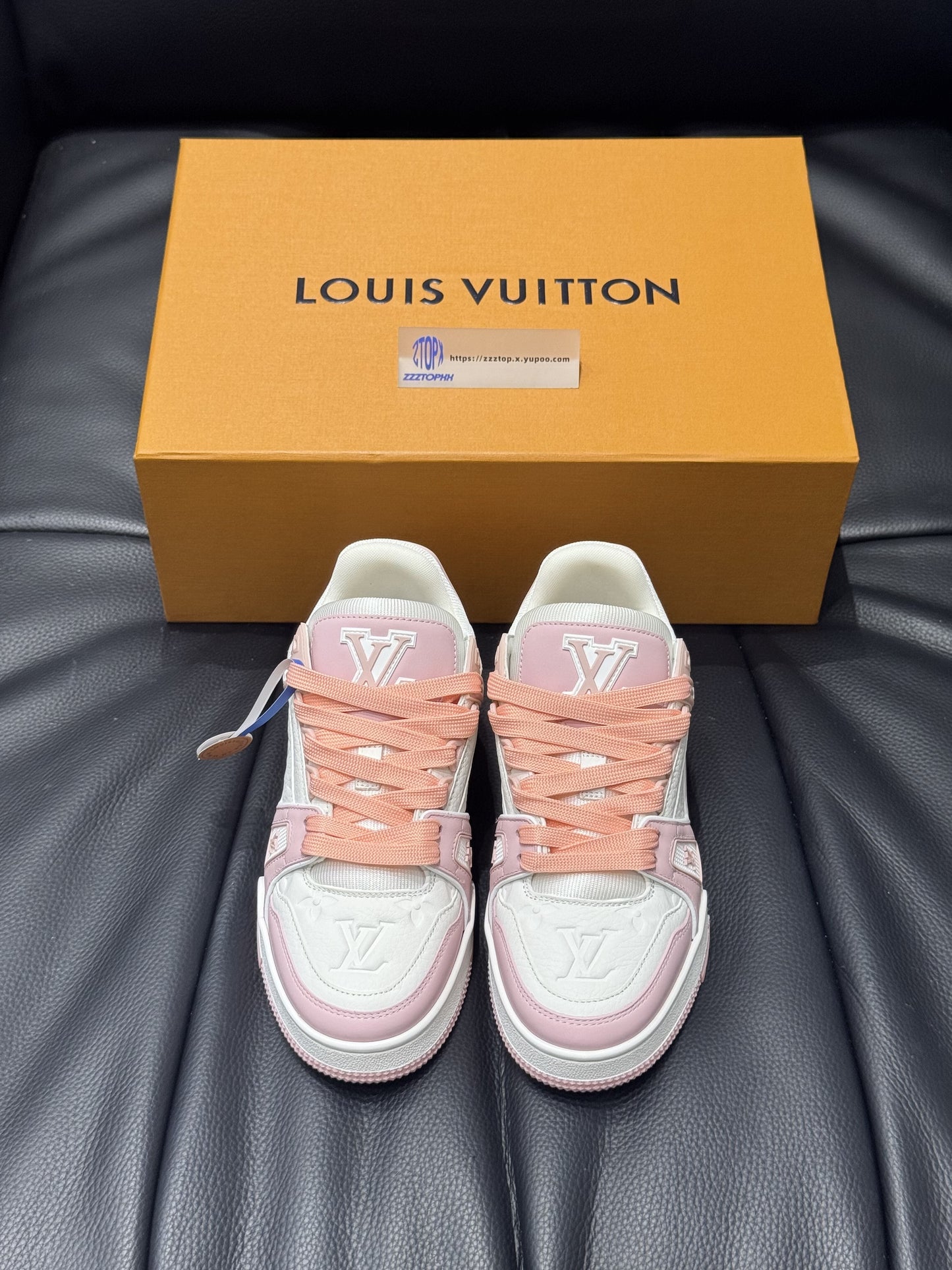 Louis Vuitton Trainer "Soft Pink"