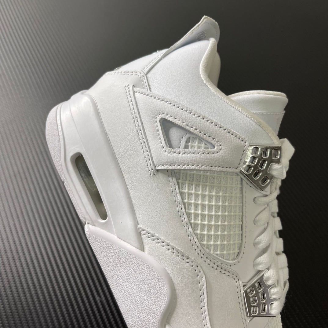 Air Jordan 4 "Metallic Silver"
