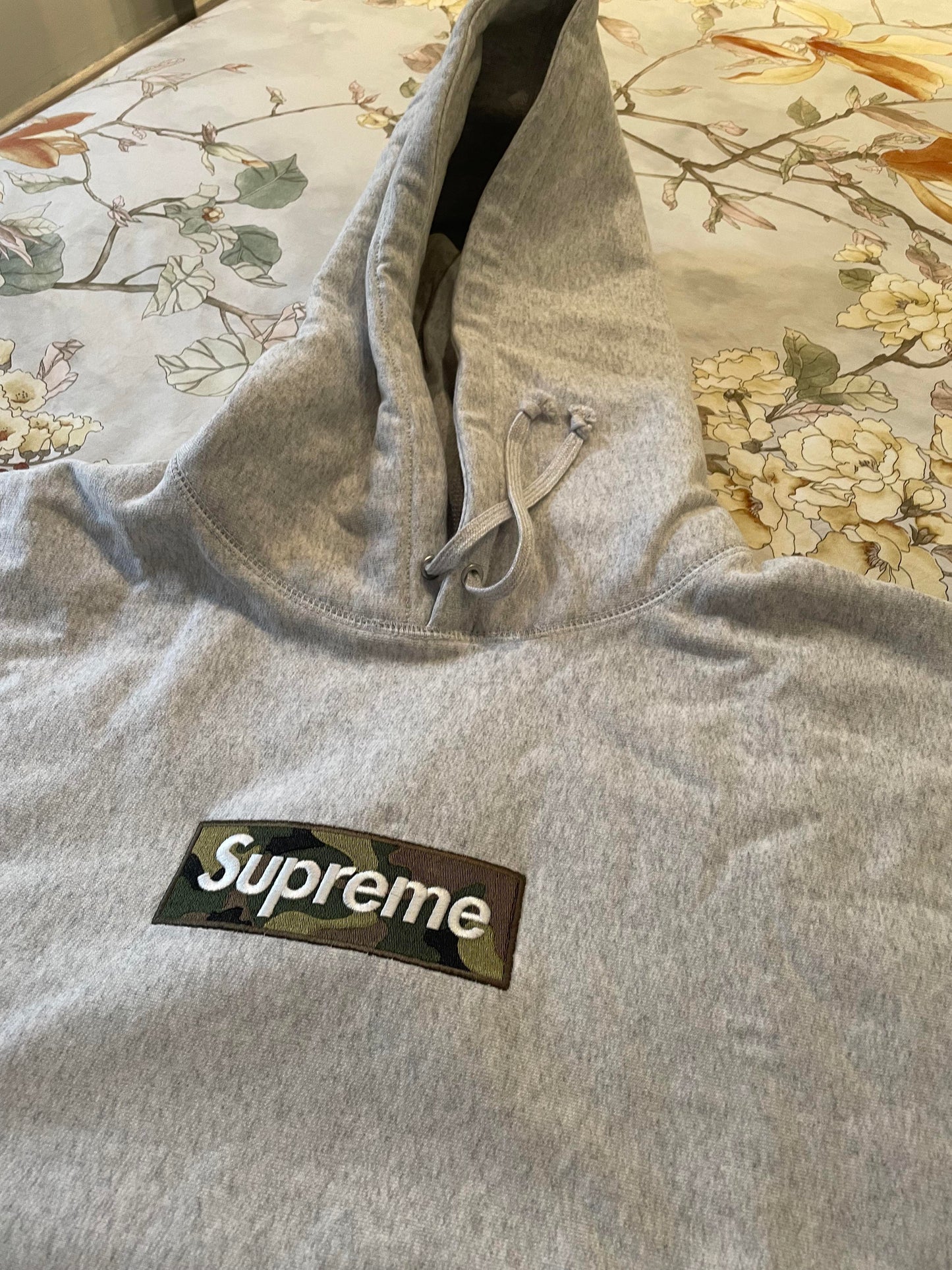 Moletom Supreme Logo Frontal