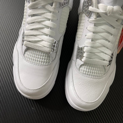 Air Jordan 4 "Metallic Silver"
