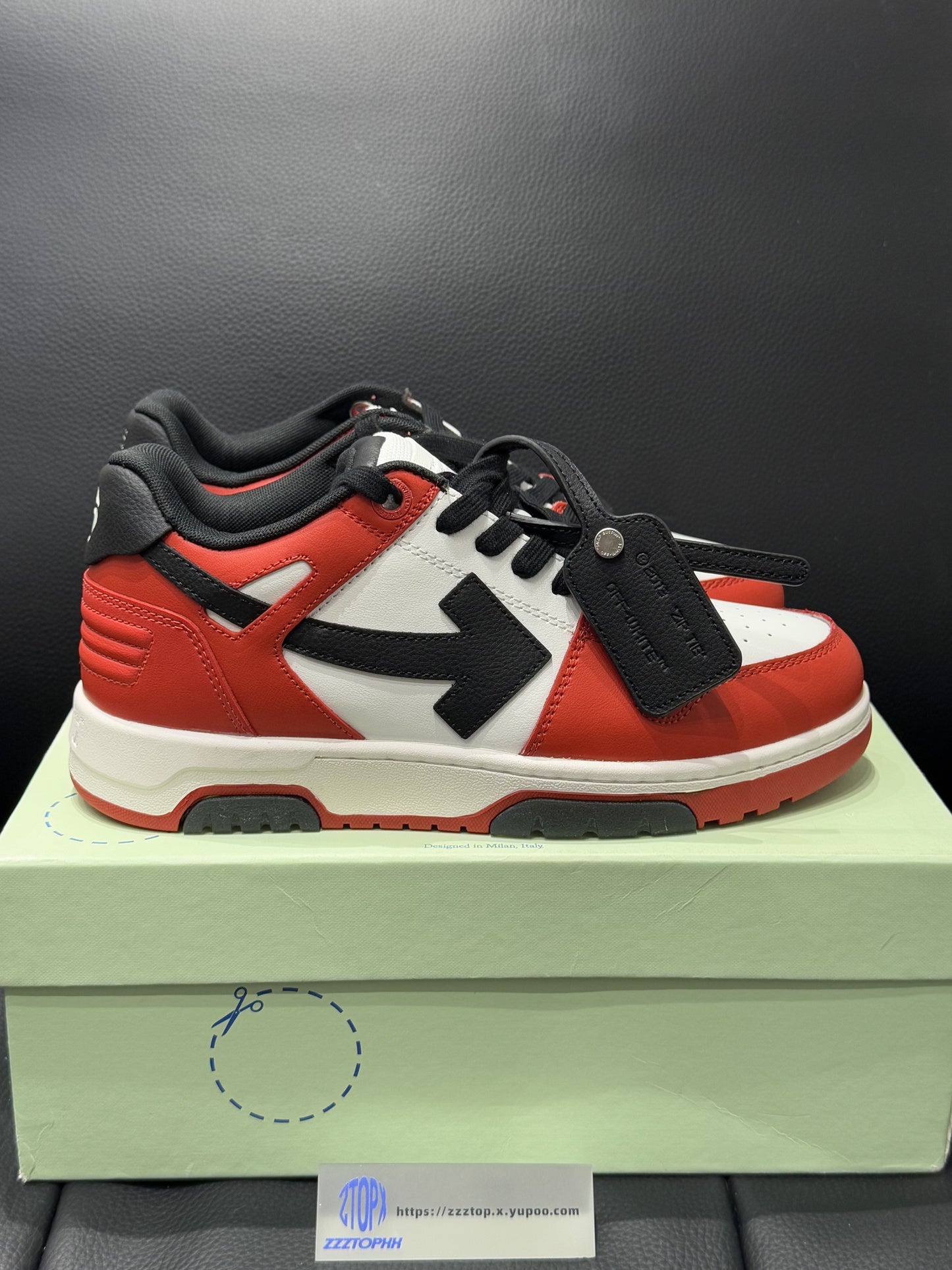 Out Of Office "Red Black"