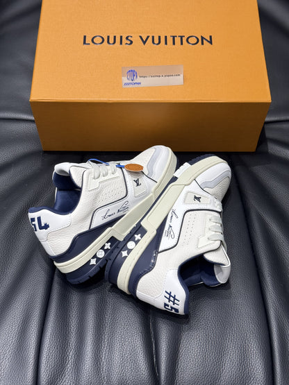 Louis Vuitton Trainer Signature "White Marine"