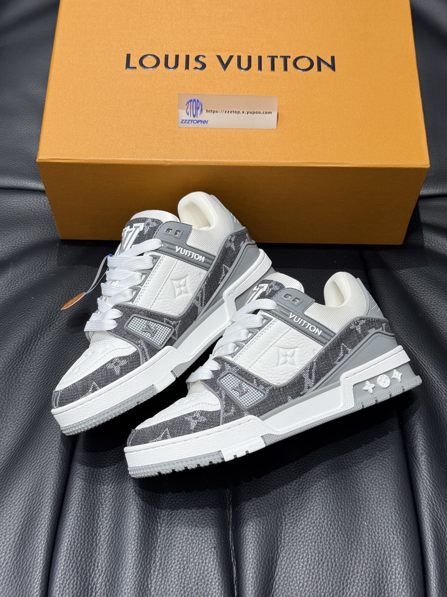 Louis Vuitton Trainer Monogram "Denim Grey"