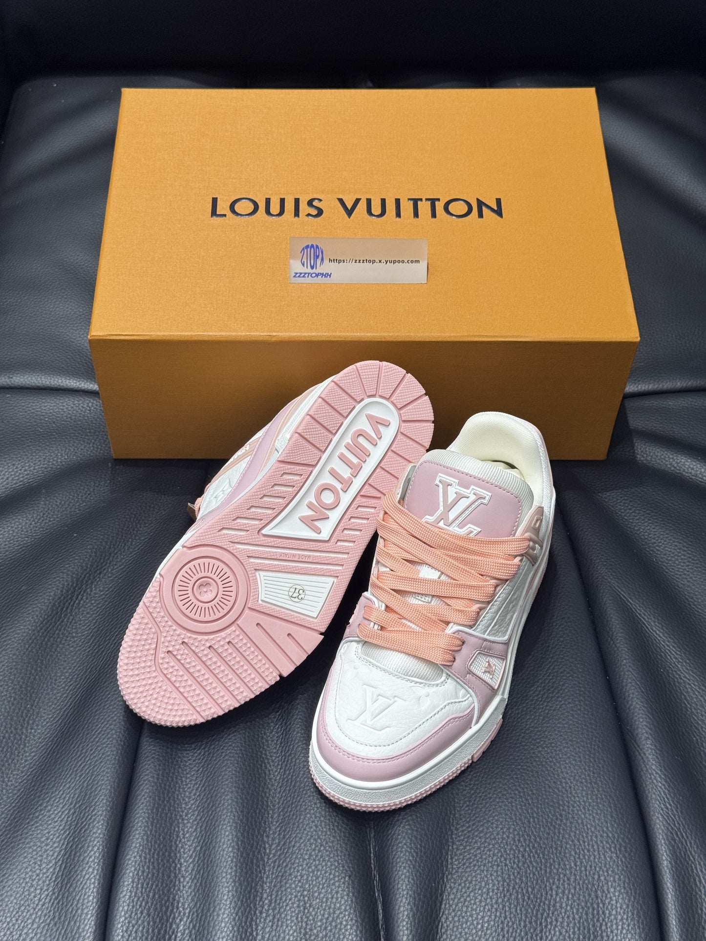 Louis Vuitton Trainer "Soft Pink"