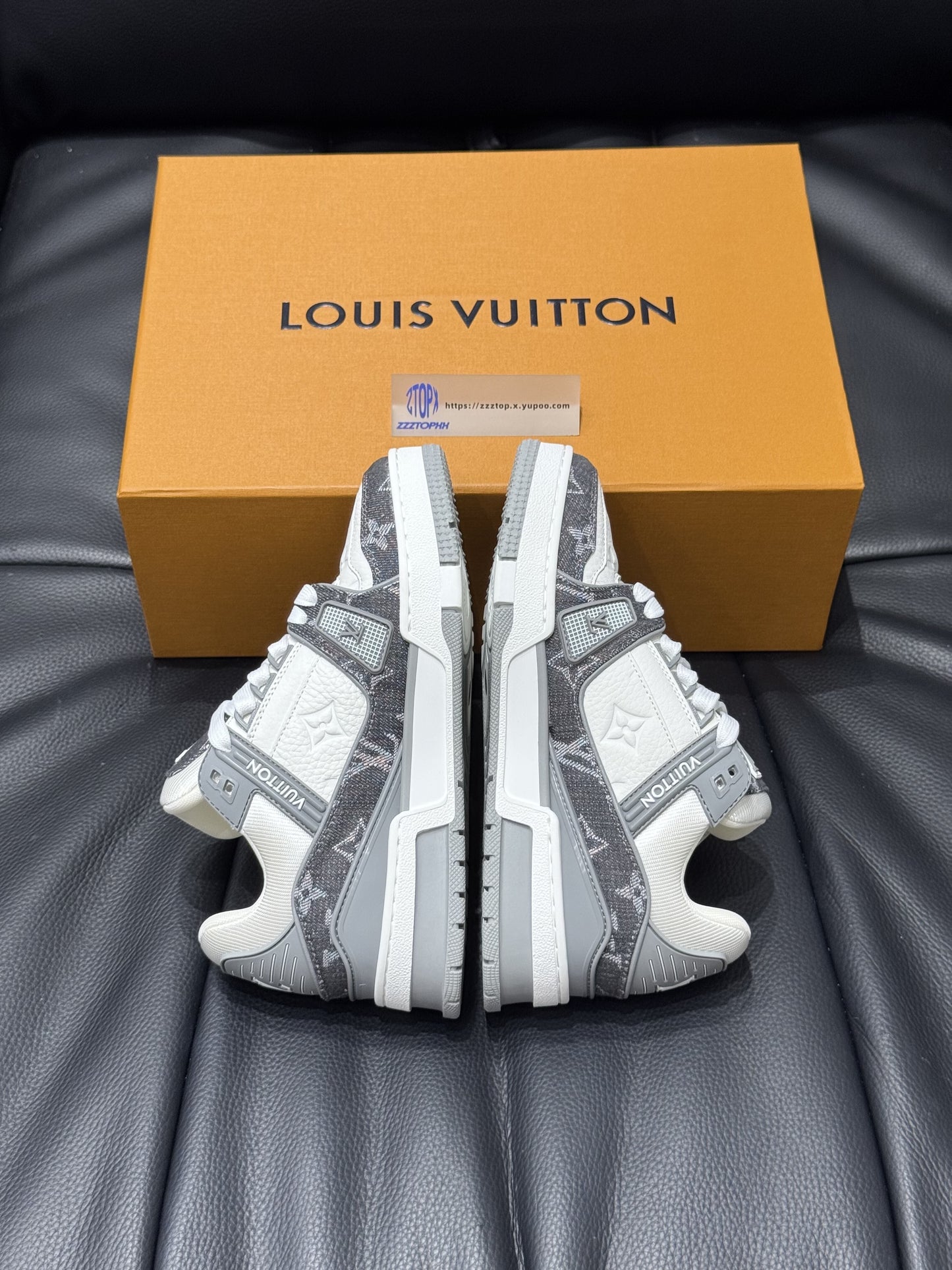 Louis Vuitton Trainer Monogram "Denim Grey"