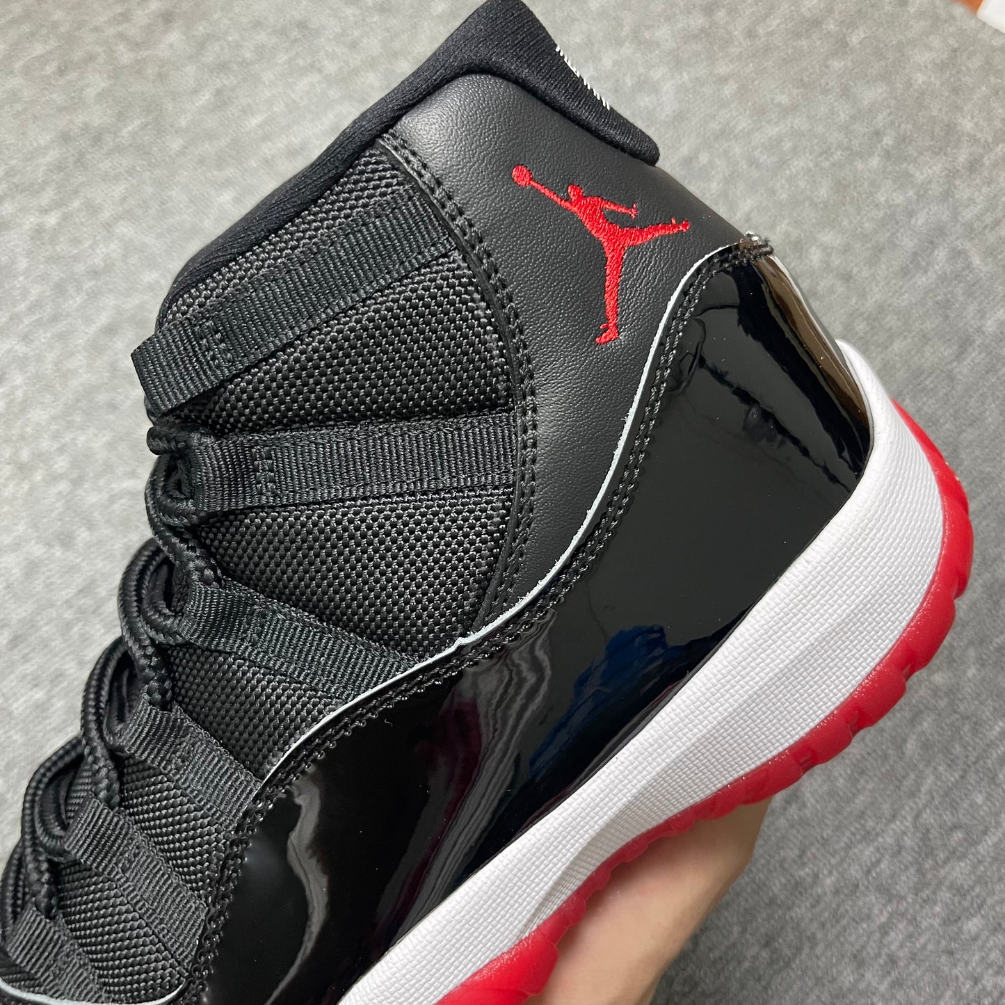 Air Jordan 11  High "Bred"
