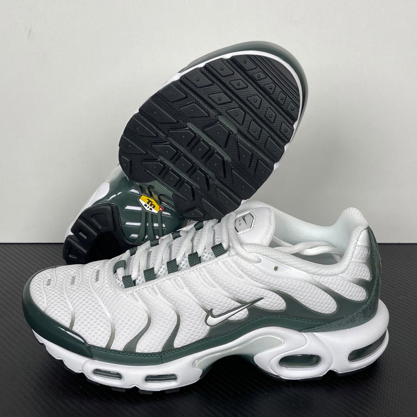 Nike Air Max TN Plus "Vintage Green"