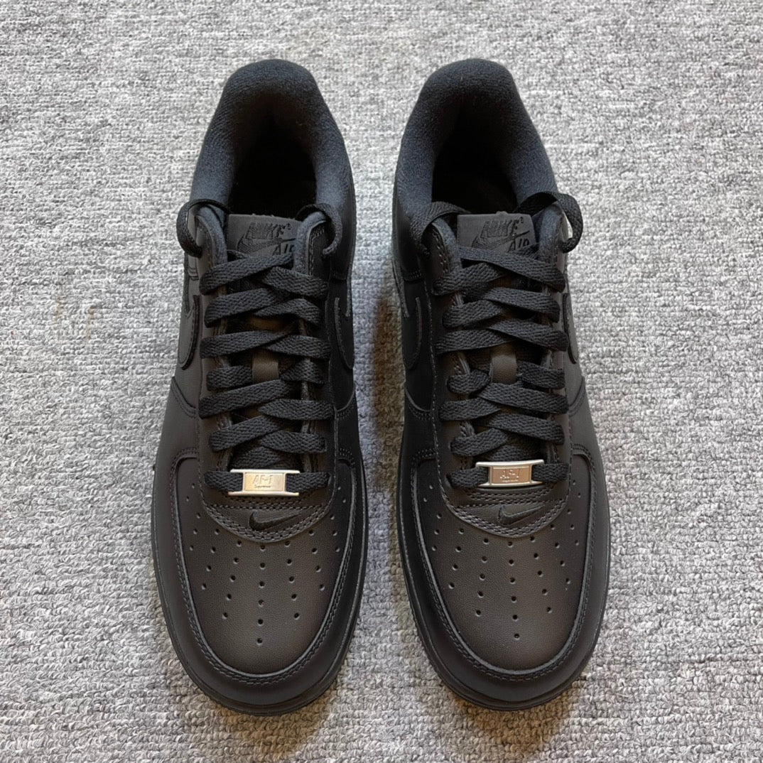 Air Force 1 x Supreme "Triple Black"
