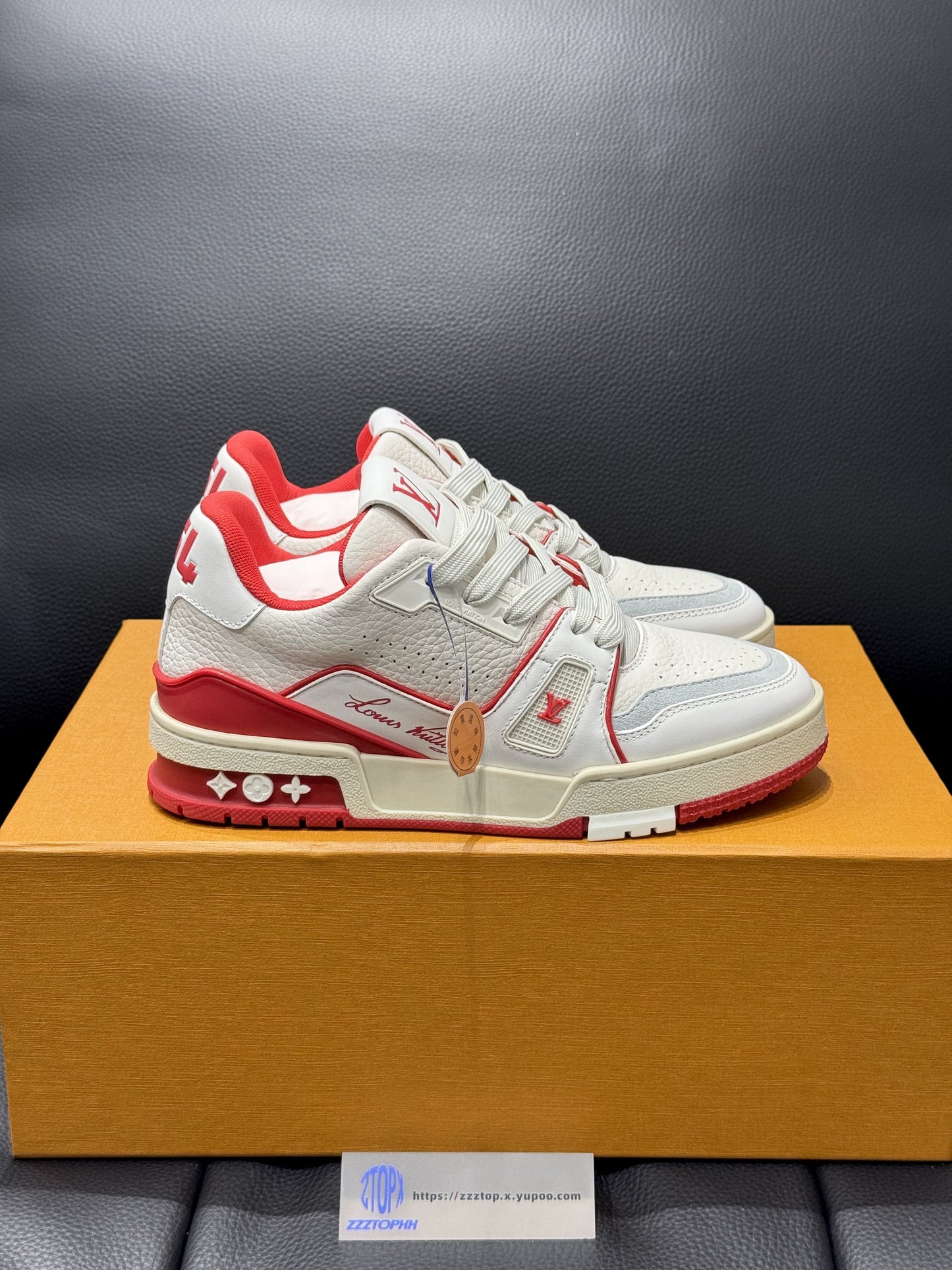 Louis Vuitton Trainer Signature "White Red Letter"