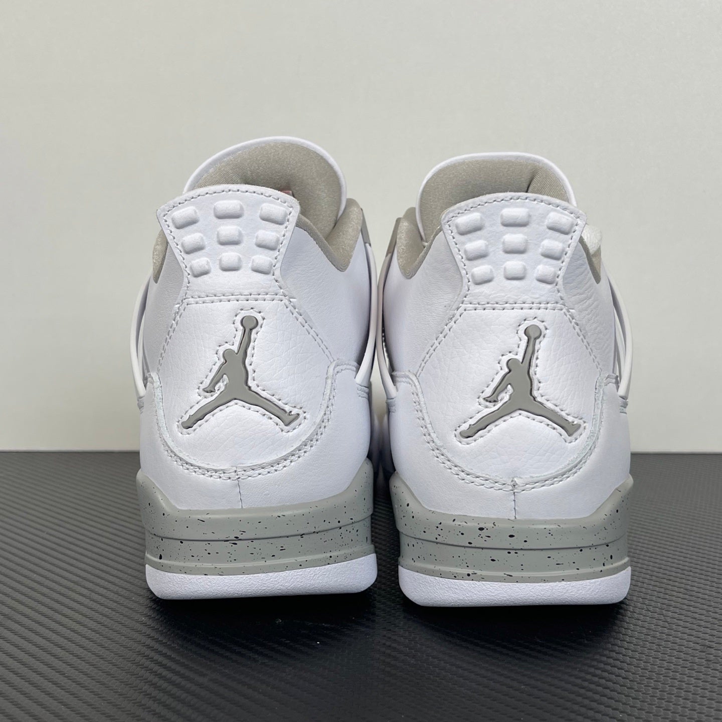 Air Jordan 4 "White Oreo"
