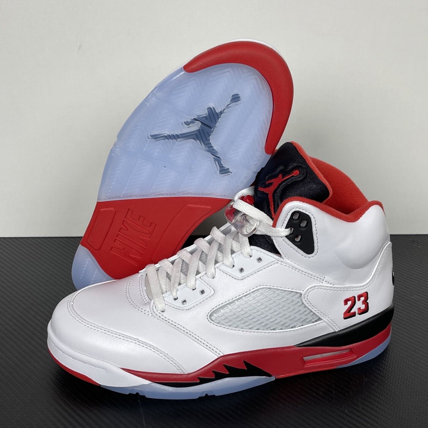 Air Jordan 5 "Fire Red"