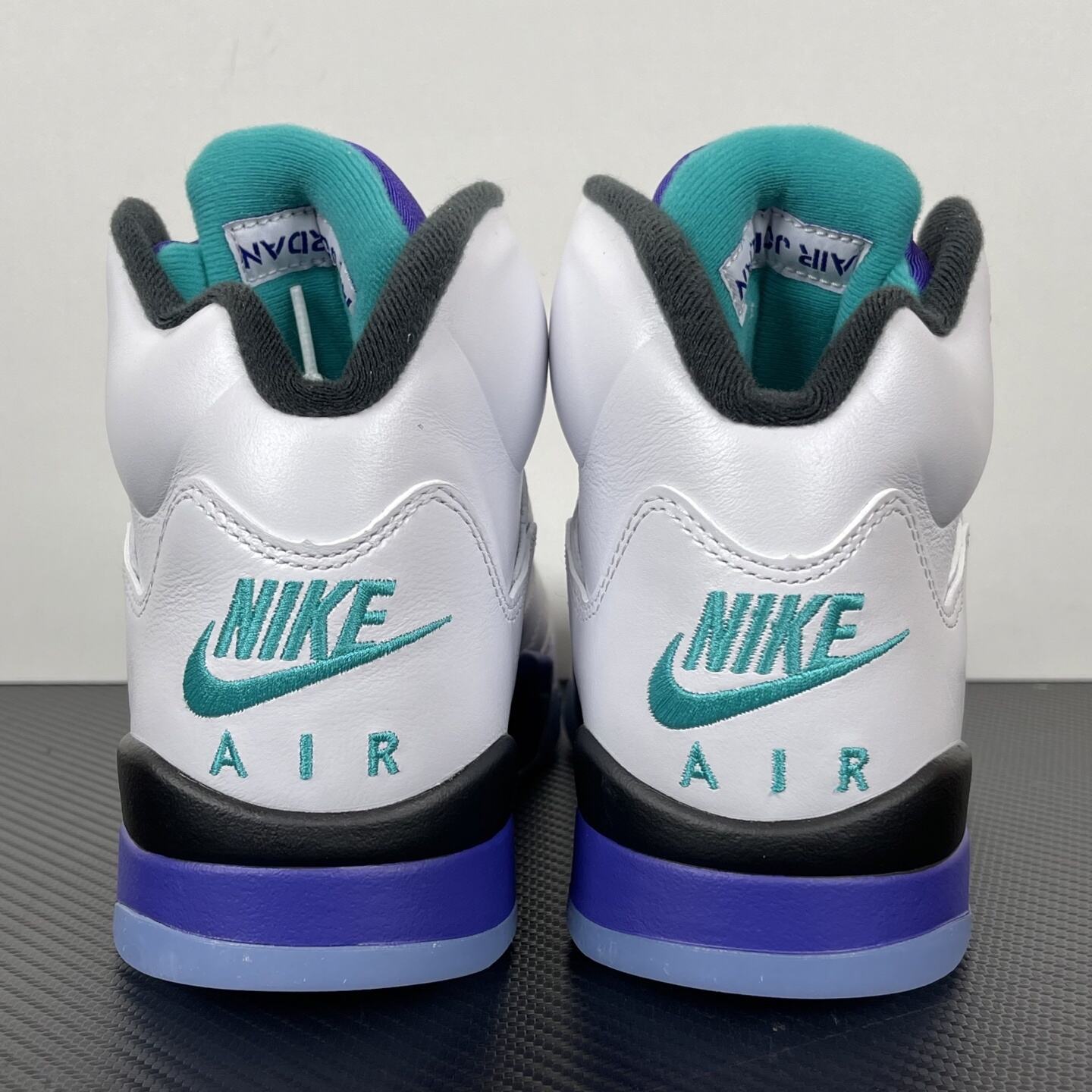 Air Jordan 5 "Grape"