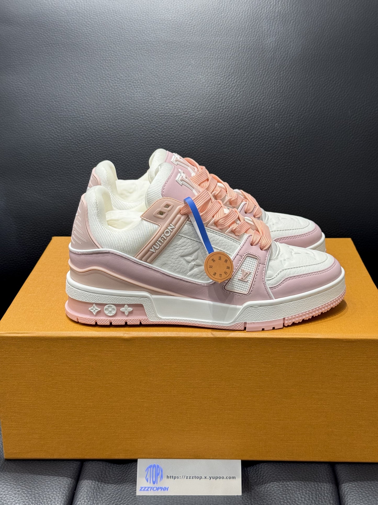 Louis Vuitton Trainer "Soft Pink"
