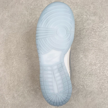 Dunk Low SB F&F "White Lobster"