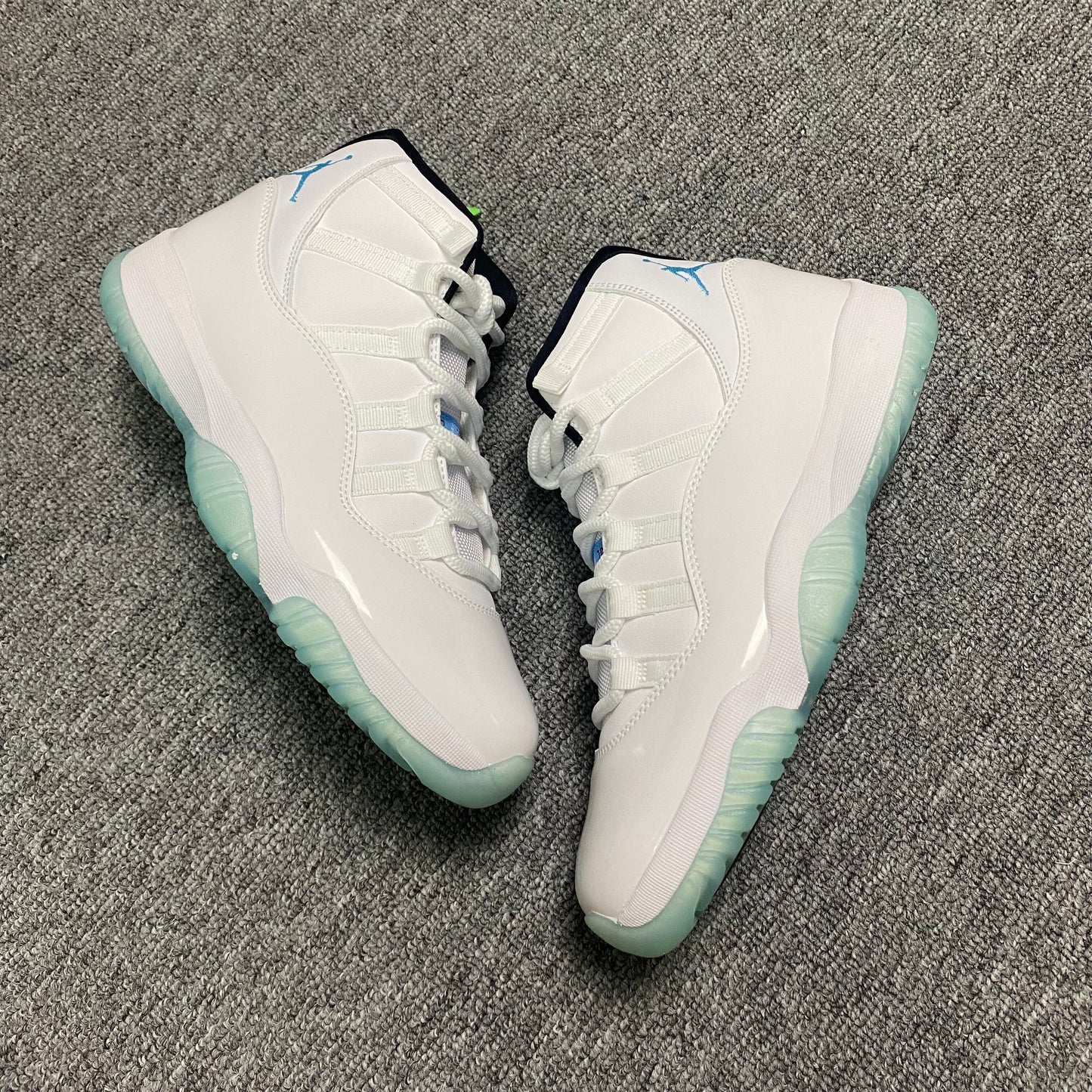 Air Jordan 11  High "Retro Legend Blue"