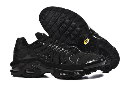 Nike Air Max TN Plus x Supreme "Triple Black"