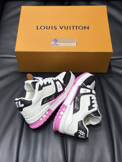 Louis Vuitton Trainer Signature "Black n Pink"