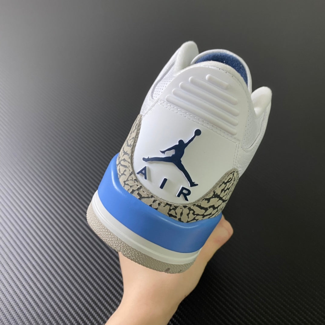 Air Jordan 3 "UNC"