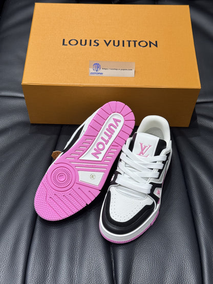 Louis Vuitton Trainer Signature "Black n Pink"