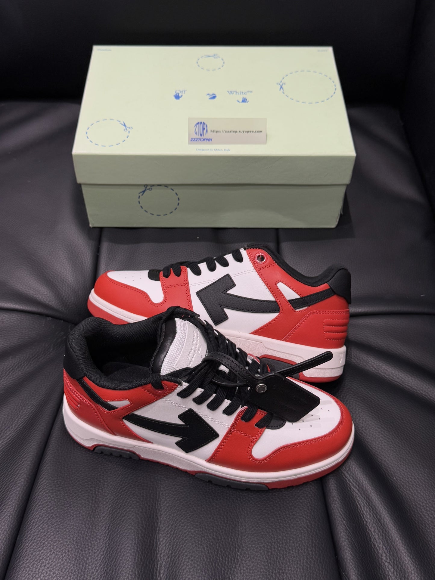 Out Of Office "Red Black"