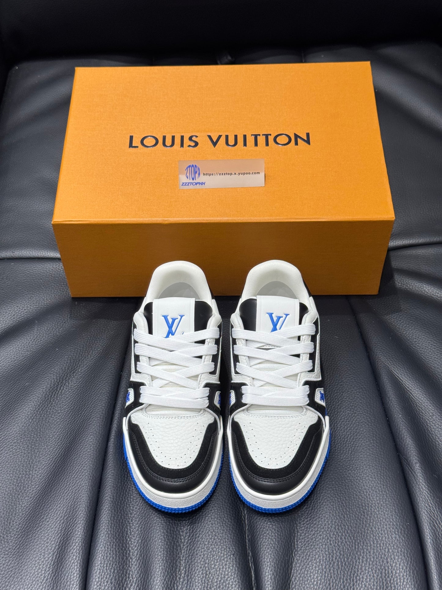 Louis Vuitton Trainer Signature "Black n Blue"