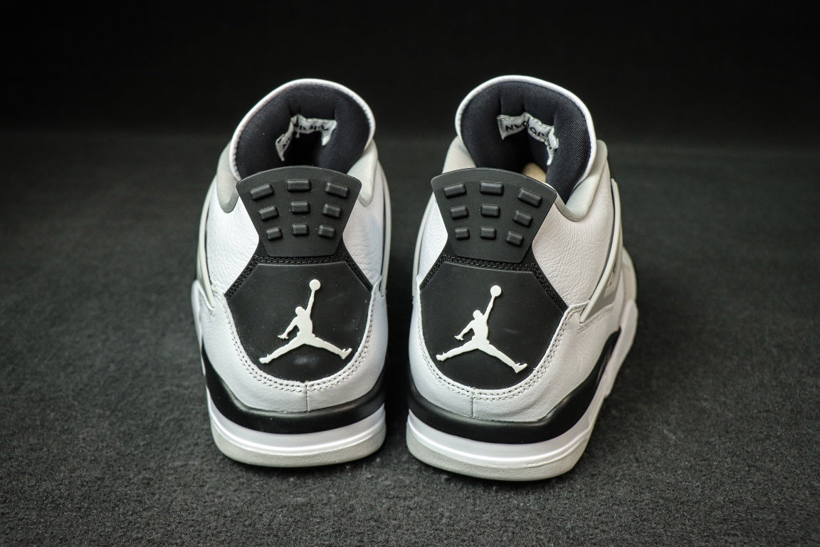 Air Jordan 4 "Military Black"