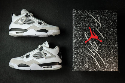 Air Jordan 4 "Military Black"
