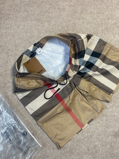 Bermuda Burberry (Pronta Entrega)
