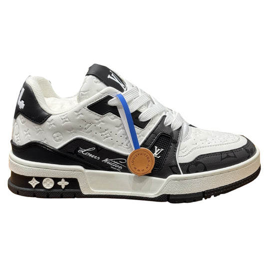 Louis Vuitton Trainer Signature "Black n White"