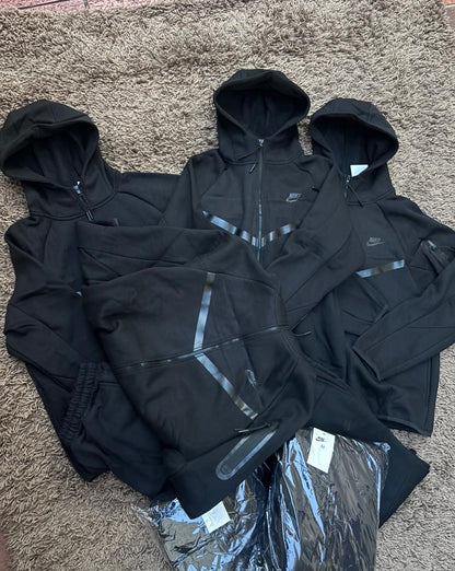 Conjunto Nike Techfleece Preto
