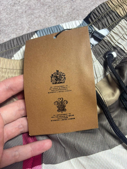 Bermuda Burberry (PRONTA ENTREGA)
