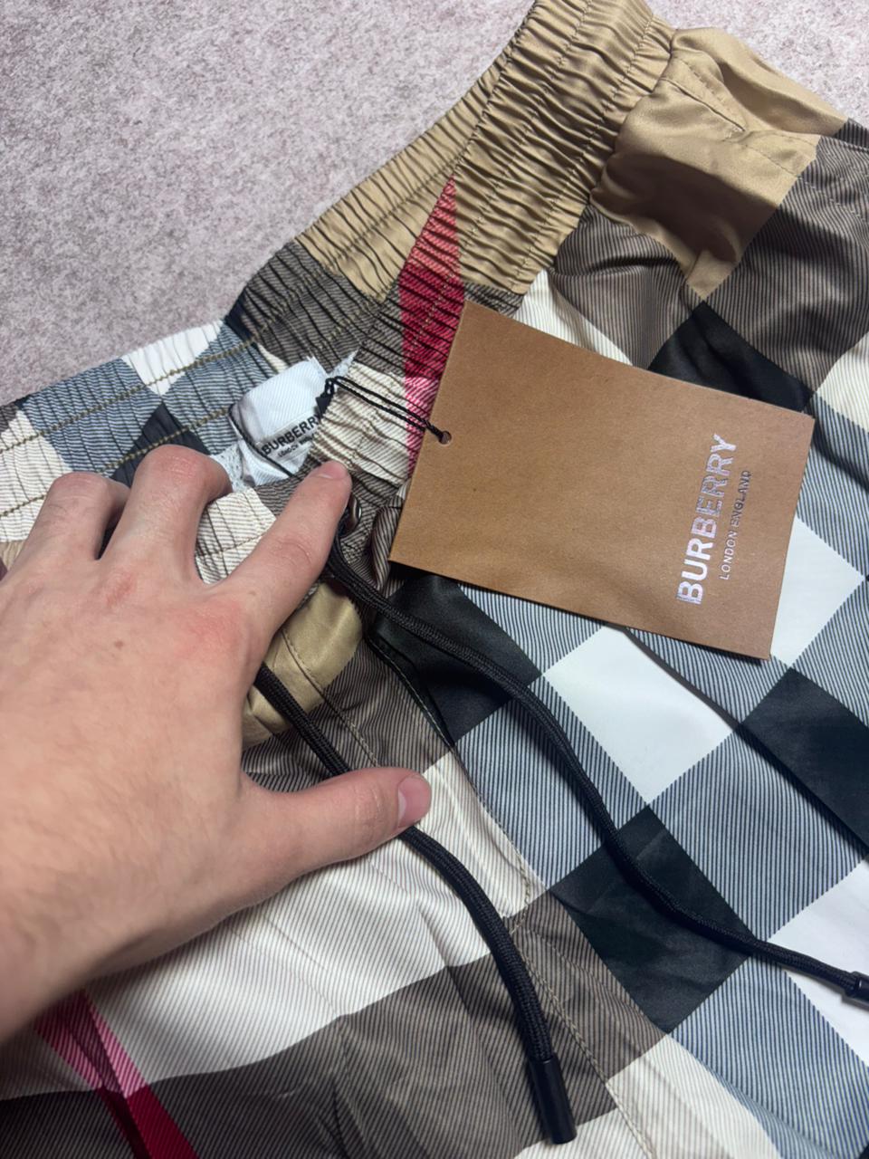 Bermuda Burberry (PRONTA ENTREGA)