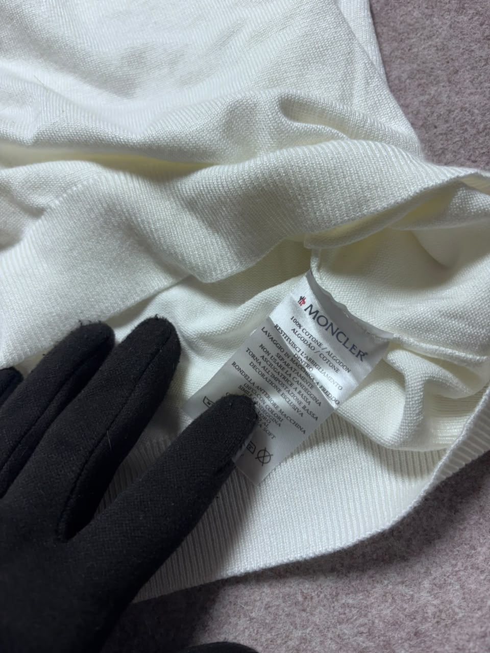 Sueter Moncler Branco (Pronta Entrega)