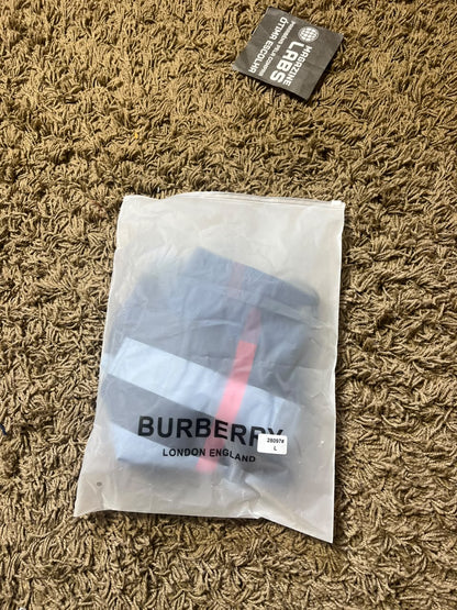 Bermuda Burberry Azul (Pronta Entrega)