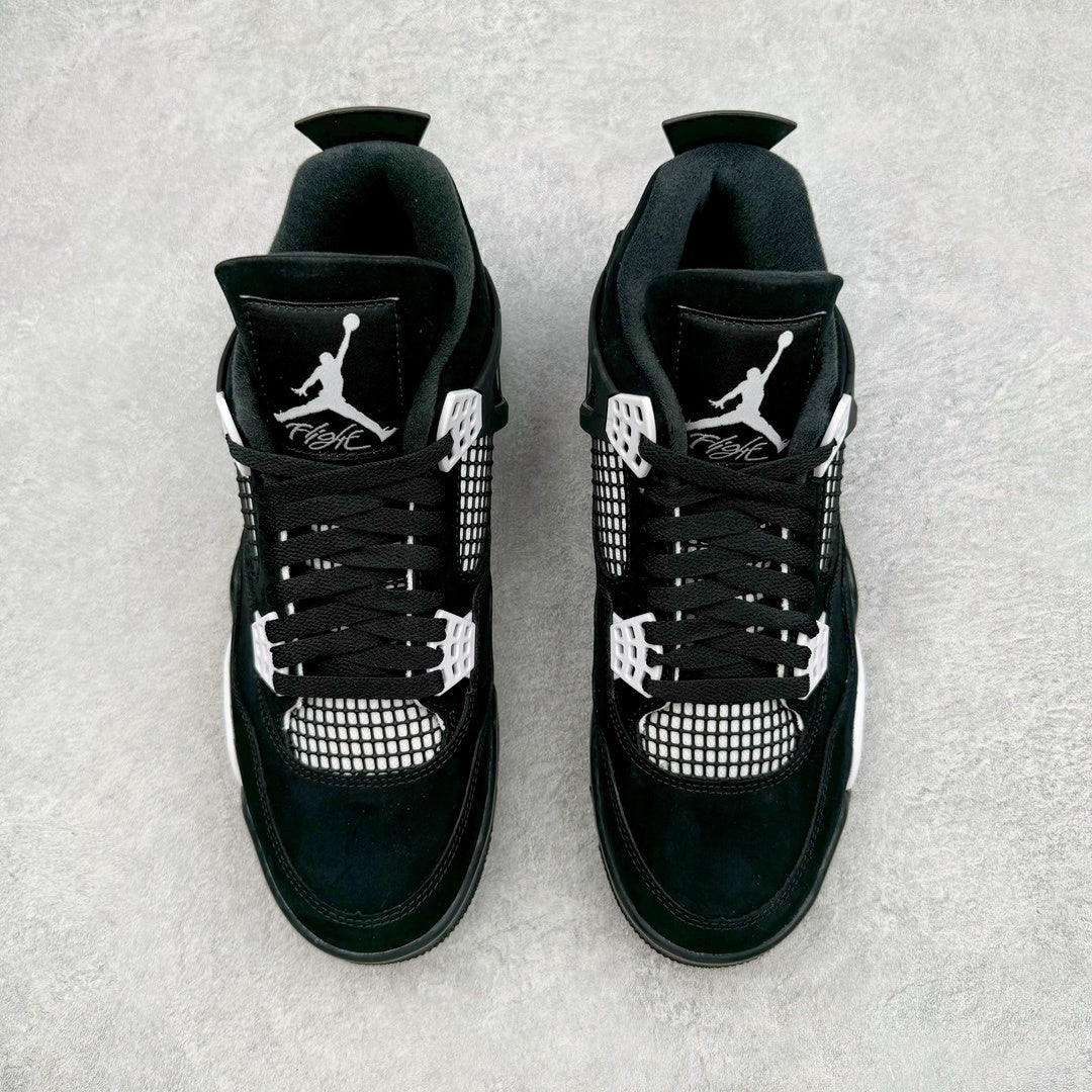 Air Jordan 4 "White Thunder"