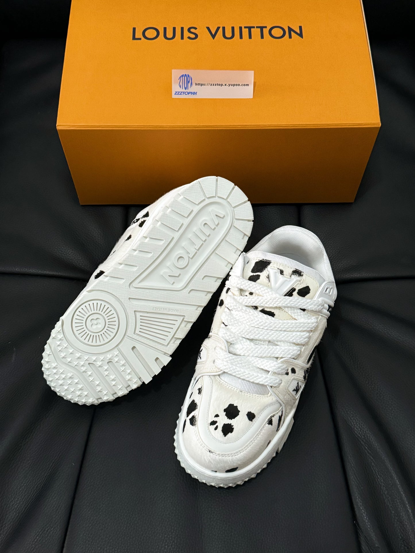 Louis Vuitton Trainer Maxi "Animal Print"