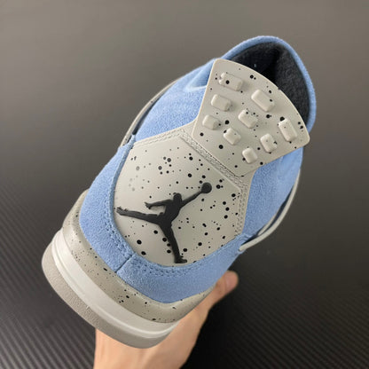 Air Jordan 4 "University Blue"