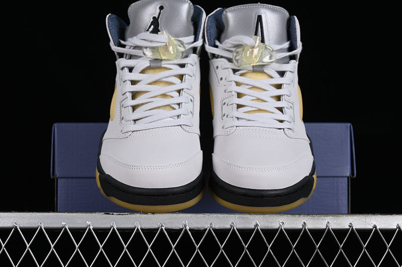 Air Jordan 5 x A Ma Maníere "Dawn"