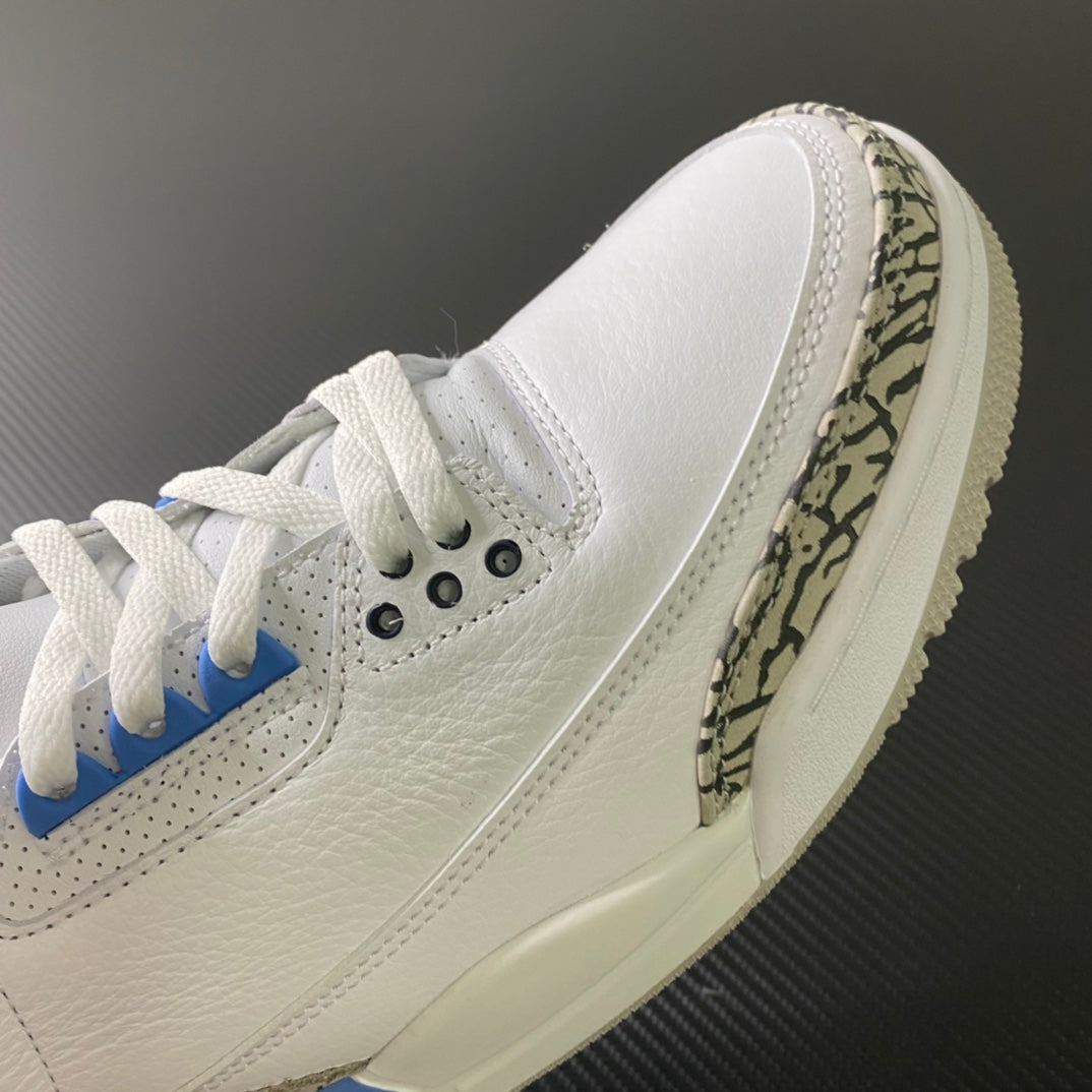 Air Jordan 3 "UNC"