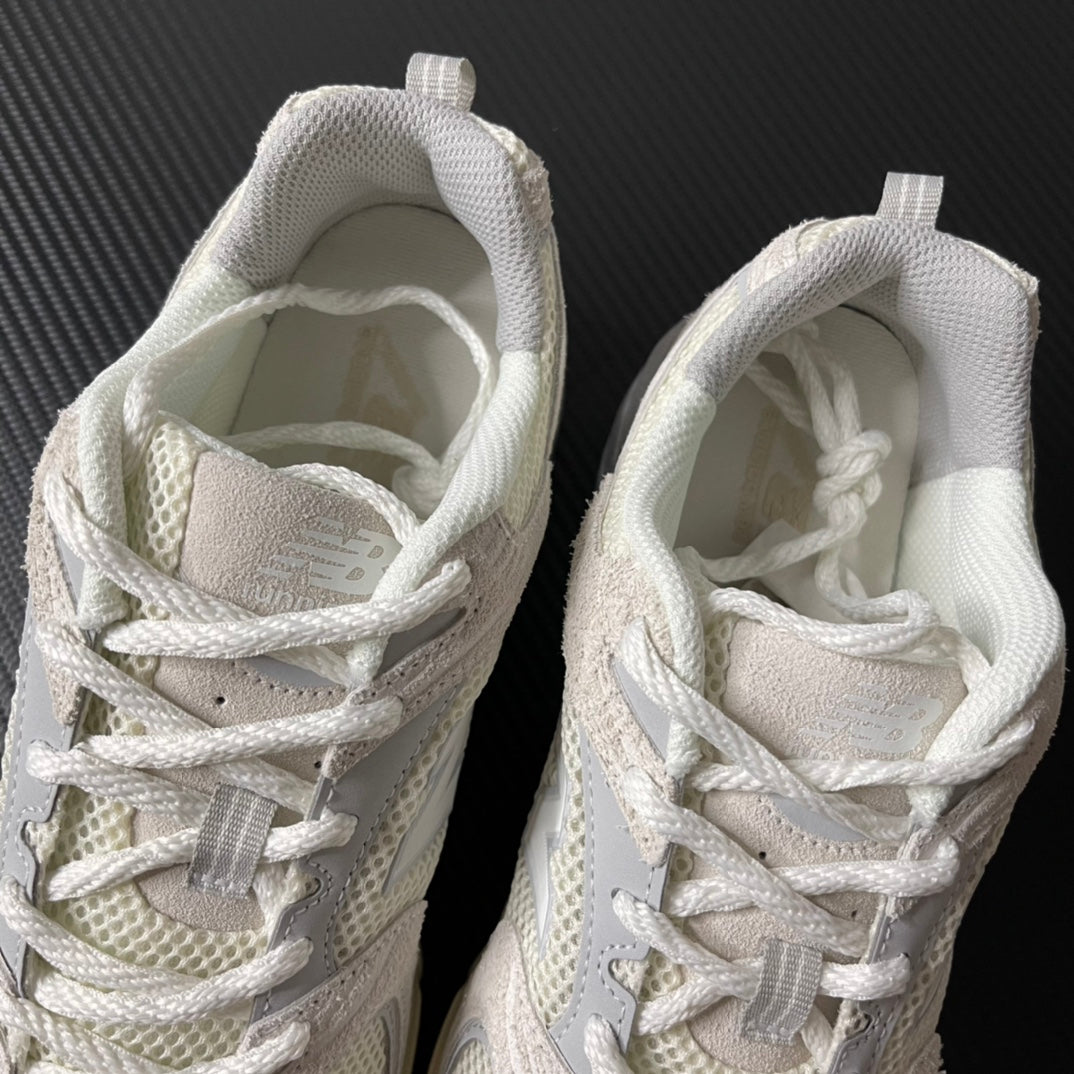 New Balance 530 "Moonbeaw Raw"