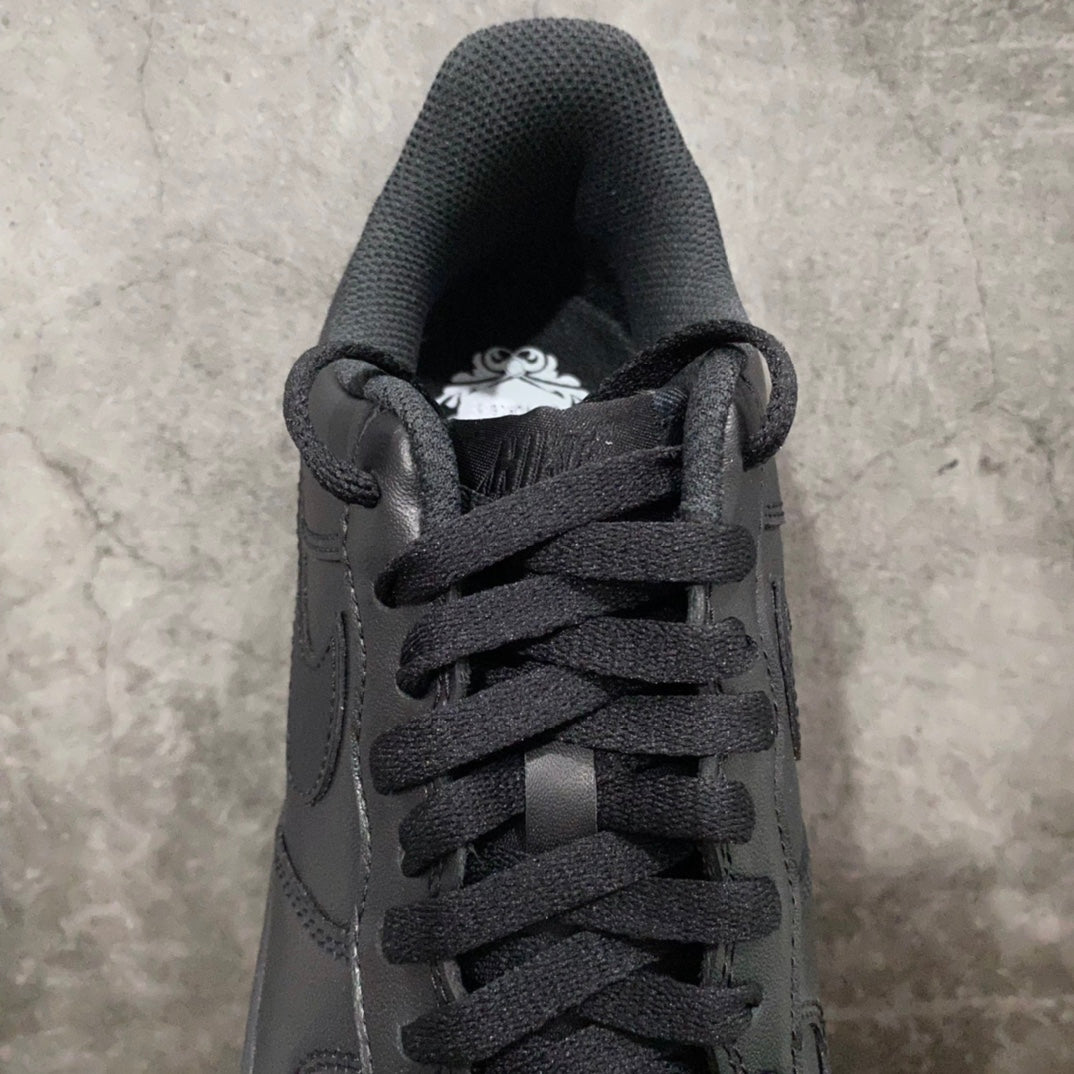 Air Force 1 "Triple Black"