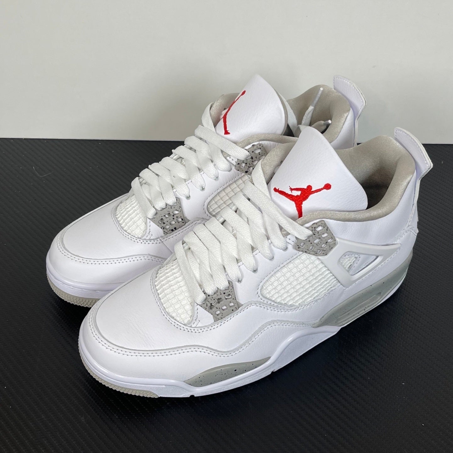 Air Jordan 4 "White Oreo"