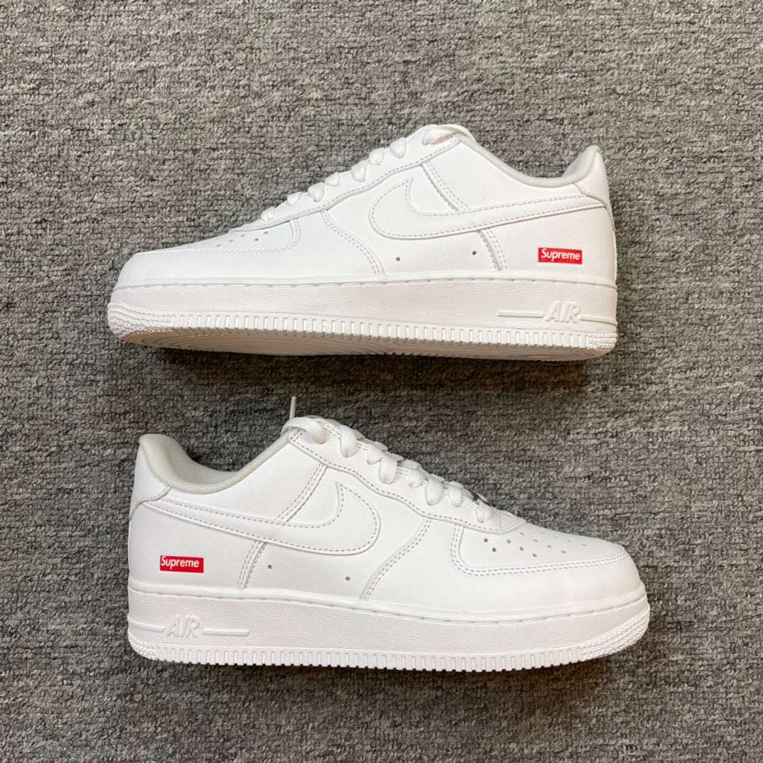 Air Force 1 x Supreme "Triple White"
