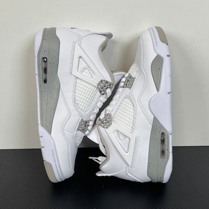 Air Jordan 4 "White Oreo"